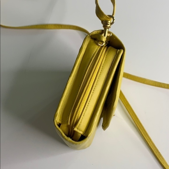 Vintage genuine sunflower leather yellow wallet crossbody bag - Picture 6 of 10